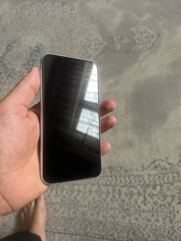 Apple iPhone: IPhone Xr, Б/у, 64 ГБ, Белый, Чехол