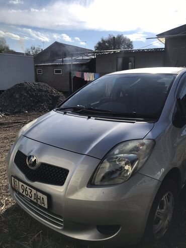 Транспорт: Toyota Vitz: 1.3 л | 2005 г