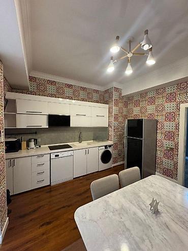 20 ci sahe ev: İcarəyə verilir 4 otaqlı yeni tikili 150 m², Ağ şəhər q. Kateqoriya — 1