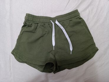 kratke majice i šortsevi za fitnes: XS (EU 34), S (EU 36), Pamuk, bоја - Maslinasto zelena, Jednobojni