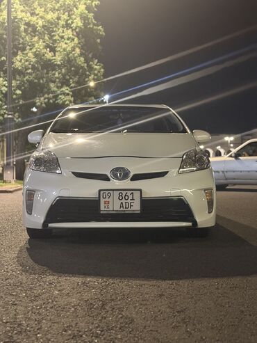 Toyota: Toyota Prius: 2015 г., 1.8 л, Робот, Гибрид, Хэтчбэк