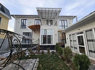 Продажа коттеджей и домов: Продаётся 2 этажный дом. ⚡240м². ⚡3 сотки. ⚡В отличном состоянии с — 3