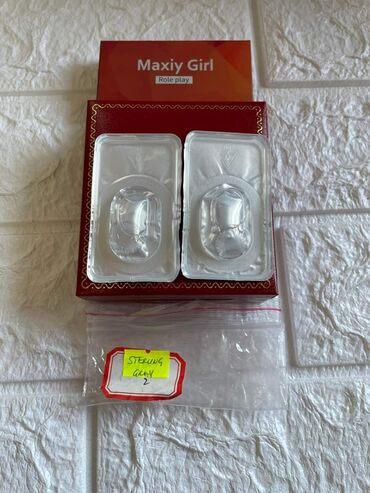 Ostalo: Sočiva u boji
Cena:1500din/par — 13