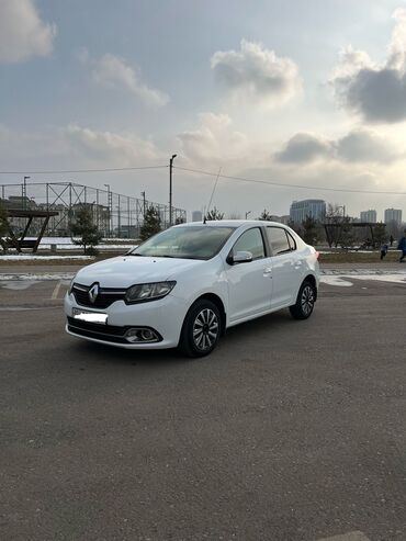 8 клапанный: Renault Logan: 2017 г., 1.6 л, Автомат, Газ, Седан