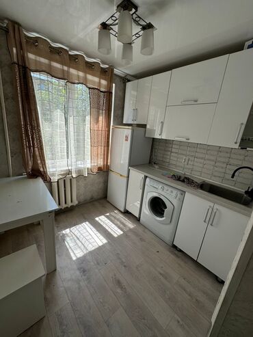 3комн квартиру: 1 комната, 32 м², 104 серия, 3 этаж, Косметический ремонт