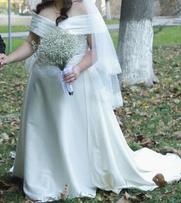 свадебные платья для покрытых: Продается свадебное платье!!! Ткань атлас Сшили на заказ за 30тысяч