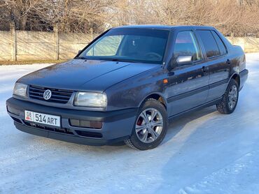 Volkswagen: Volkswagen Vento: 1992 г., 1.8 л, Механика, Бензин, Седан