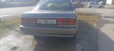 машина суйроо: Mazda 626: 1990 г., 2 л, Механика, Бензин, Седан