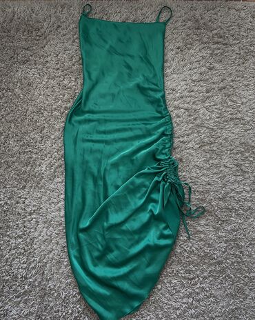 zelena plisirana haljina: One size, bоја - Zelena, Na bretele