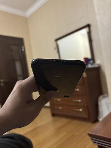 15 iphone: IPhone Xr, Qara, Face ID — 4