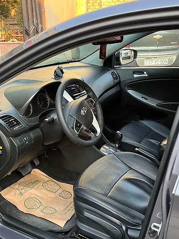 aksent: Hyundai Accent sedan - Kuzov: 4 qapılı sedan, boz rəng - Mühərrik — 5