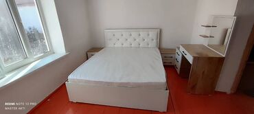 двух спальни кровати: Кровать, Новый