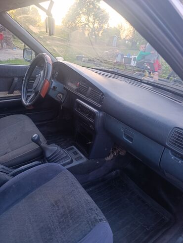 спритер бутка: Mazda 626: 1988 г., 2 л, Механика, Бензин, Хетчбек