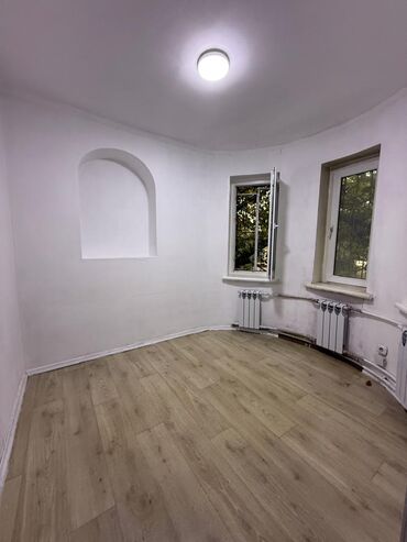 Долгосрочная аренда домов: 200 м², 7 комнат, Парковка — 13