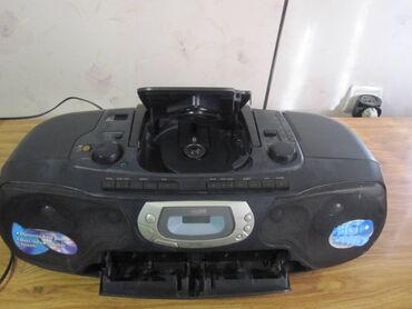 cd changer: Продам магнитолу PHILIPS mod. AZ1602 .CD RADIO CASSETTE RECORDER