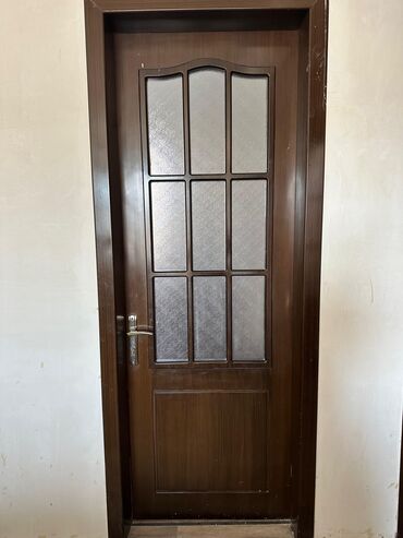 qapi pencere setkalari: Məhsul: Daxili otaq qapıları (şüşəli və bütöv modellər) - Material