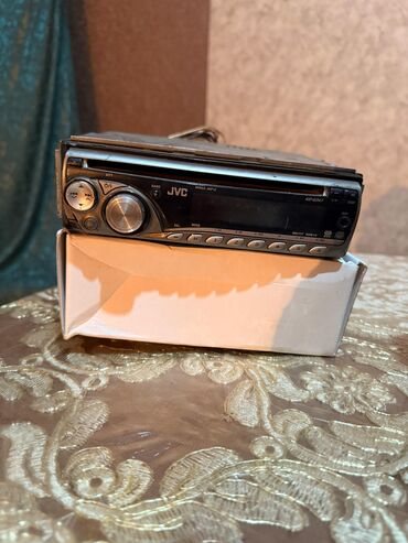 sense 5 htc one v: Maqnitol, JVC, AUX
