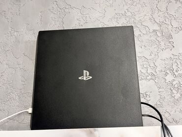 PS4 (Sony PlayStation 4): Про 1тб, 2 джойстика
Обмен на скутер с моей доплатой