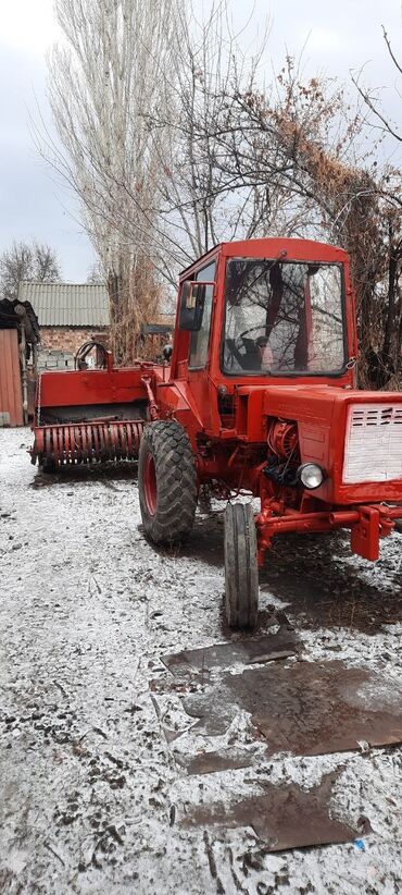 плуг на трактор: Продается Трактор Т25 в комплекте имеется: плуг, пресс подборщик at lalafo.kg плуг на трактор: Продается Трактор Т25 в комплекте имеется: плуг, пресс подборщик