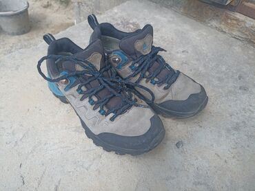обувь jordan: Humtto оригинал бу 40 размер.
походный вариант (трекинг)
1000 сом