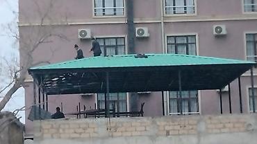 Metalkonstruksiya üstü polikarbonat/profnastil dam örtüyü - Geniş — 1