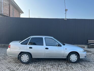 Daewoo: Daewoo Nexia: 2011 г., 1.6 л, Механика, Бензин, Седан at lalafo.kg — 4 Daewoo: Daewoo Nexia: 2011 г., 1.6 л, Механика, Бензин, Седан — 4