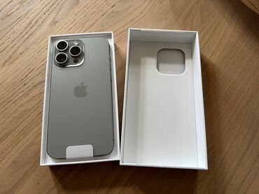 Apple iPhone: IPhone 15 Pro, Б/у, 256 ГБ, Natural Titanium, Защитное стекло, Коробка, 89 %