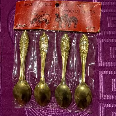 Qaşıqlar: - Kofe qaşığı 12, şəkər qaşığı isə 6 ədəddir. - Qaşığ — 9