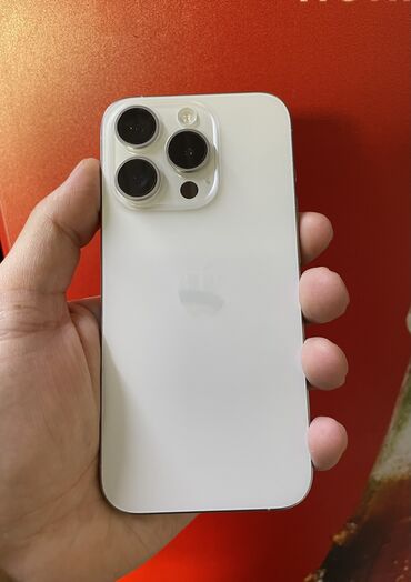 айфон хr: IPhone 15 Pro, Б/у, 256 ГБ, White Titanium, Кабель, 92 %