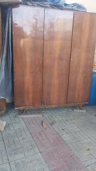 skaf paltar: Üç qapılı taxta paltar şkafı - Material: laklı təbii ağac (klassik — 2