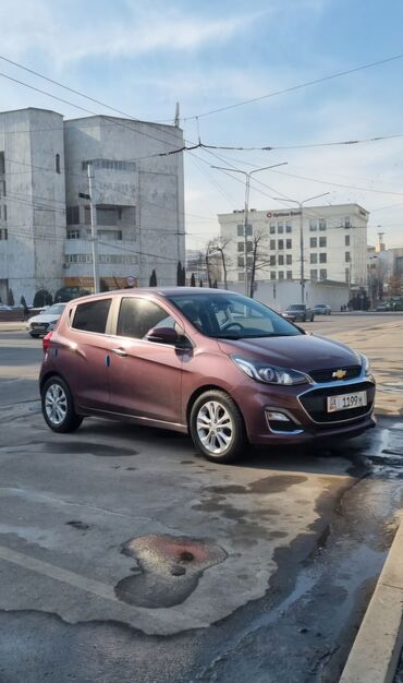 шефралет нива: Chevrolet Spark: 2019 г., 1 л, Вариатор, Бензин, Хэтчбэк