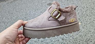 Ugg obuća: Ugg
36-41 
3799 din — 4