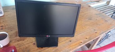 Комплектующие для ПК и ноутбуков: LG brendindən qara rəngli, 17 düym diaqonallı LCD monitor. Bu model