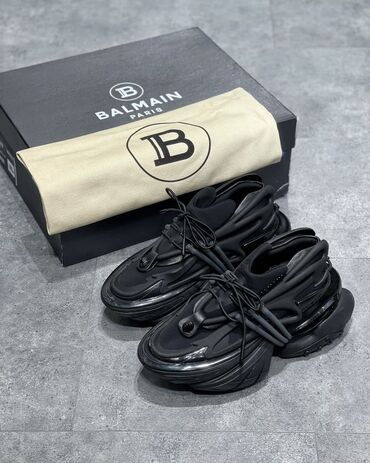 Balenciaga, Ölçü: 38, rəng - Qara, İşlənmiş