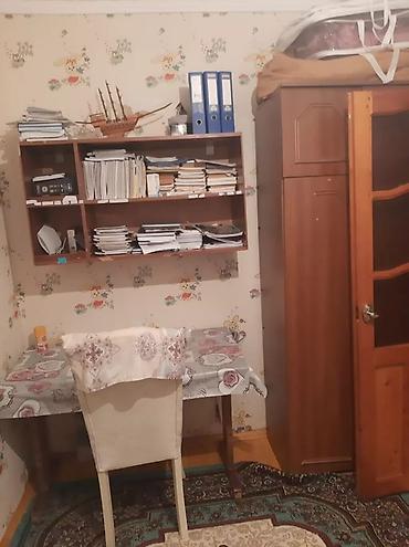 Həyət evi alıram: - Geniş, daşla döşənmiş həyət: yaşıl ağaclar, gül kolları, hasarlı — 8