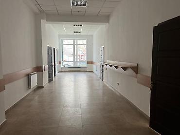 Аренда офисов: Аренда офисов, 310 м², В жилом комплексе, 1 линия, С отдельным входом, С отдельным сан узлом — 2