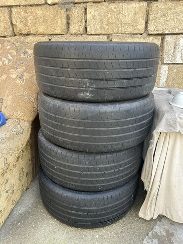 r17 təkər: Bridgestone 235/45/18 razmer 63min km gedib yaxşı vəziyyətdədir