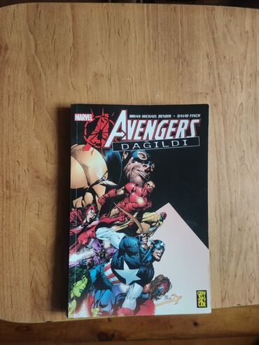 kainat informatika kitabi: Marvel Comics seriasindan Avengers : dağıldı kitabi kitab ela
