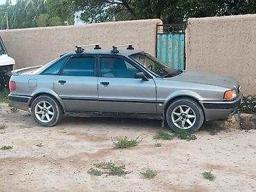 салон е46: Audi 80: 1992 г., 2 л, Кол менен иштөөчү, Бензин, Седан — 1