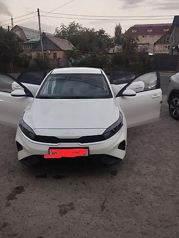 Kia K3: 2022 г., 1.6 л, Автомат, Бензин, Седан at lalafo.kg Kia K3: 2022 г., 1.6 л, Автомат, Бензин, Седан