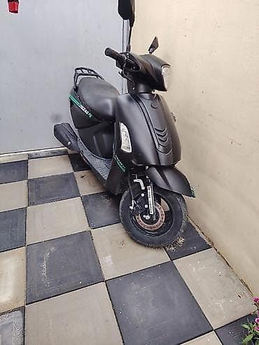 scooter satılık: Salam tecılı satılır mator təzə yıxılıb tok isdemi təzə yıxılıb 1 aydı — 1