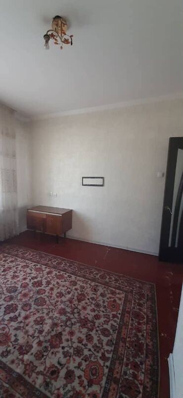 Продажа квартир: 4 комнаты, 70 м², 4 этаж — 3