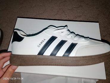 бут киймдер: Эркектердин кроссовкасы, 40, Adidas, Жаңы, түсү - Ак — 3