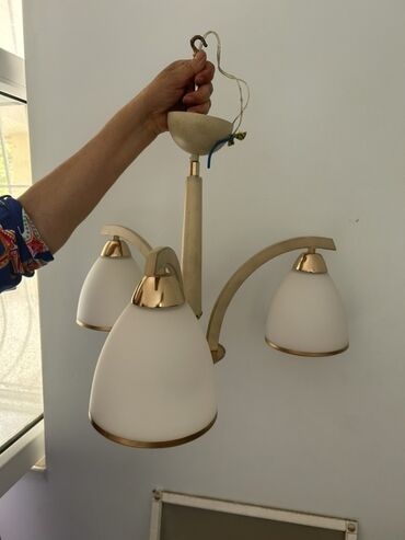 Süni güllər: Çılçıraq, 3 lampa
