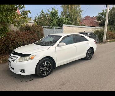 срочно продам машину дёшево: Toyota Camry: 2010 г., 2.5 л, Автомат, Бензин, Седан