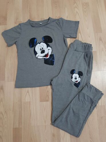 Kompleti: Komplet s m l xl 2xl Cena 2200 din — 4