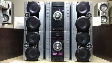 колонка сони: Продаю верхний SONY музыкальный центр есть AUX есть и другие муз