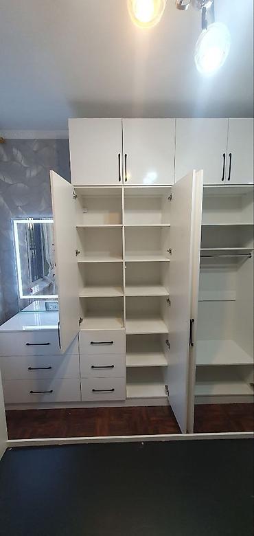 Шифоньеры, шкафы для одежды: Качественная корпусная мебель на заказ за краткий срок. Изготовим — 3