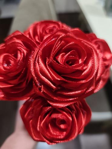 Praznična dekoracija: Ručni buketi od satenskih i organza cvetova - Ručno izrađeni — 17