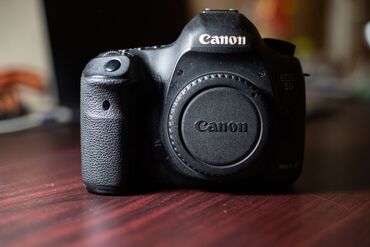 Фото и видеокамеры: Продаю Canon 5D Mark III (body) Пробег 250000 кадров Один хозяин